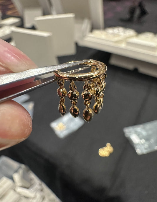 Side Edge Gold Spike Clicker